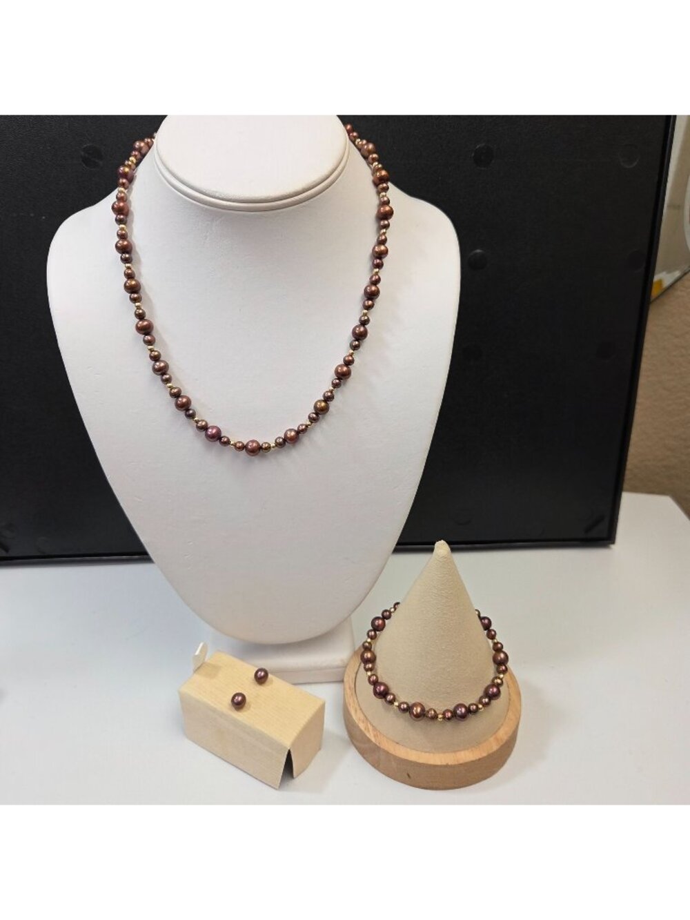 Vintage 14K Gold Chocolate Brown Freshwater Pearl Set Necklace Bracelet & Stud
